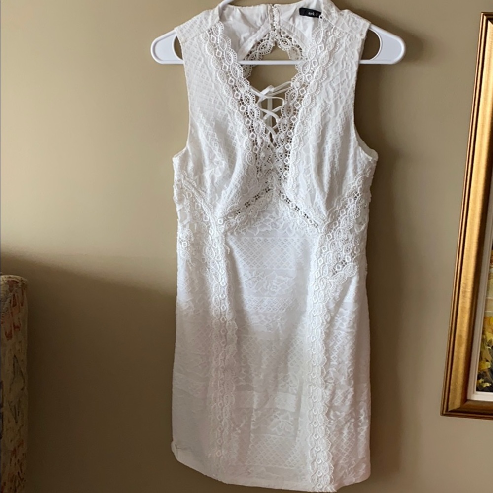 *NWT* White Lace up Dress